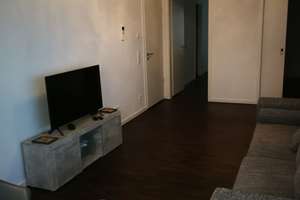 Exklusive, 3-Zimmer-Wohnung mit moderner Einbauküche     im Europaviertel zu vermieten – 60486 Gallus, Frankfurt am Main – Vorschaubild 2