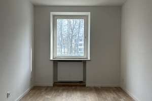 Schöne modernisierte 2-Zimmer-Wohnung mit Küche im Hochparterre – Einsteinstraße 145a, 81675 Steinhausen, München – Vorschaubild 6