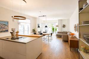JAKOBSHOF: 4-Zi-Penthouse mit Stil & Format. Dachterrasse. Top-Interieur. Aufzug. 2 TG-Plätze. – Die vollständige Adresse der Immobilie erhältst du vom Anbieter., 40215 Friedrichstadt, Düsseldorf – Vorschaubild 4