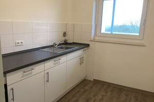 Renoviertes 1-Zimmer-Appartment mit Fahrstuhl, Balkon und einem super Ausblich! Sofort anmietbar! – Brüder-Grimm-Ring 14, 23560 Moisling, Lübeck – Vorschaubild 4