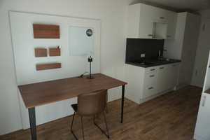 Gehobenes EG-Studentenapartment (W2) nahe Hochschule, vollmöbliert, *neuwertig*, nur für Studenten! – Kurt-Schumacher-Straße 41, 72762 Reutlingen (Kreis) – Vorschaubild 3
