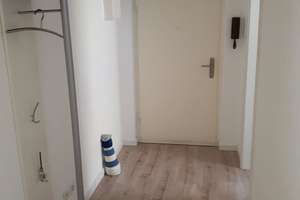 Modernisierte 2-Zimmer-Wohnung mit Balkon – ruhige Lage nahe City & Uni, Wuppertal-Elberfeld – Die vollständige Adresse der Immobilie erhältst du vom Anbieter., 42119 Elberfeld, Wuppertal – Vorschaubild 2