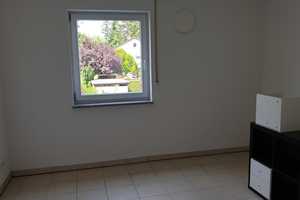 helle 3 Zi-Whg im 1. OG mit SÜD-Balkon in 5 FH, FELDMOCHING – Karlsfelder Straße 27, 80995 München – Vorschaubild 6