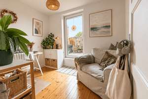 2,5 Zimmer-Dachgeschosswohnung mit Charakter und zeitloser Eleganz – 22307 Barmbek-Nord, Hamburg – Vorschaubild 4
