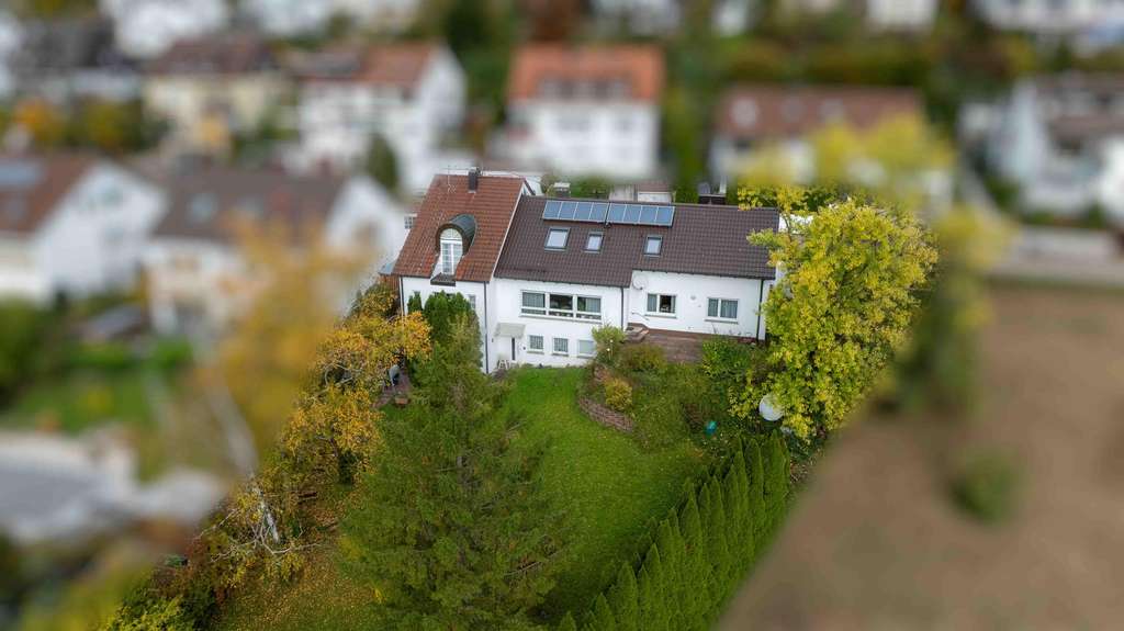 Remshalden-Hebsack:  großzügiges Wohnen mit 4 Einheiten