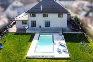 Moderne Stadtvilla mit Pool und großzügigem Garten – luxuriöses Wohnen in ruhiger Lage von Neuried – Die vollständige Adresse der Immobilie erhältst du vom Anbieter., 77743 Neuried – Vorschaubild 71