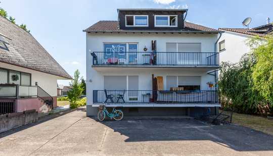 Bild von Mehrfamilienhaus mit 5 Wohneinheiten und 4 Garagen in Rodgau-Jügesheim