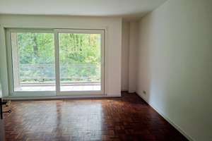 Sonniges Wohnglück mit Parkett, Balkon & frisch saniertem Wannenbad in Essen-Haarzopf – Hatzper Str. 125, 45149 Haarzopf, Essen – Vorschaubild 1