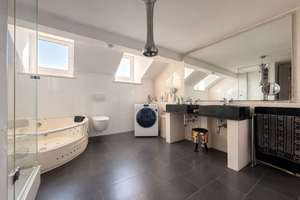 Moderne 4-Zimmer-Dachgeschosswohnung unter Denkmalschutz in Top-Lage der Fürther Innenstadt – 90762 Stadtpark, Stadtgrenze, Fürth – Vorschaubild 5