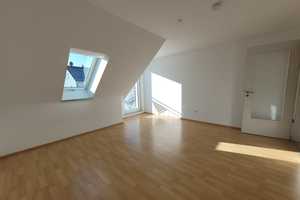 * HIER BLEIBEN KEINE WOHNWÜNSCHE OFFEN * hochwertig ausgestattete DHH mit GARTEN + GARAGE + CARPORT – Roth (Kreis) – Vorschaubild 29