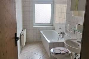 ***3-Zimmer mit Laminat, AR, EBK, Tageslichtbad mit Wanne*** – Krügerstraße 1, 9131 Ebersdorf, Chemnitz – Vorschaubild 7