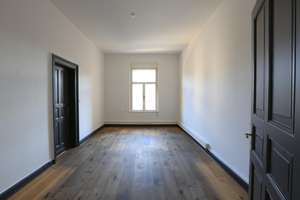 Exklusive Altbau-Etagenwohnung in historischer Stadtvilla im Zentrum vom Augsburg – Die vollständige Adresse der Immobilie erhältst du vom Anbieter., 86150 Bahnhofs-, Bismarckviertel, Augsburg – Vorschaubild 11