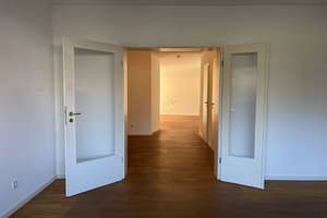 Großzügige 2-Zimmer-Wohnung zentral in Kaiserswerth – Die vollständige Adresse der Immobilie erhältst du vom Anbieter., 40489 Kaiserswerth, Düsseldorf – Vorschaubild 10
