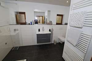 Charmantes Zweifamilienhaus mit viel Platz und Traumgarten – Die vollständige Adresse der Immobilie erhältst du vom Anbieter., 93176 Beratzhausen – Vorschaubild 37