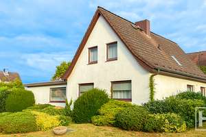 Genug Platz für die ganze Familie – Die vollständige Adresse der Immobilie erhältst du vom Anbieter., 24558 Henstedt-Ulzburg – Vorschaubild 1