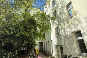 bezugsfreie Altbauwohnung mit Dielen und Altbaucharme und Duschbad und EBK nahe Boxhagener Platz – Die vollständige Adresse der Immobilie erhältst du vom Anbieter., 10245 Friedrichshain, Berlin – Vorschaubild 10