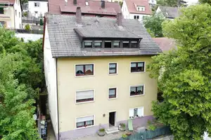 Attraktives Mehrfamilienhaus mit 7 Wohneinheiten in Velden! – Nürnberger Land (Kreis) – Vorschaubild 1