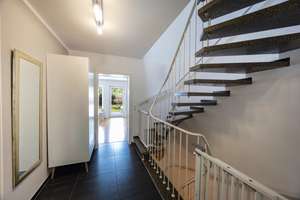 MODERNISIERTES REIHENMITTELHAUS MIT TERRASSE, GARTEN, SAUNA & GARAGE IN HAAR – Die vollständige Adresse der Immobilie erhältst du vom Anbieter., 85540 Haar – Vorschaubild 16
