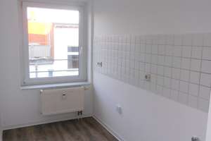 Helle, frisch renovierte 2-Raum-DG-Wohnung mit neuer EBK auf dem Werder! – Zollstraße 12a, 39114 Werder, Magdeburg – Vorschaubild 2
