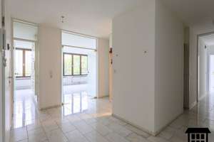 Exklusives Penthouse in Rheinnähe – viel Platz und Komfort für Wohngemeinschaften – Die vollständige Adresse der Immobilie erhältst du vom Anbieter., 53177 Bonn-Zentrum, Bonn – Vorschaubild 4