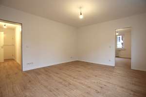 SCHÖNE HELLE RENOVIERTE 2 ZIMMER WOHNUNG IM HERZEN VON ELLER, LAMINAT, BALKON – Gumbertstraße 183, 40229 Eller, Düsseldorf – Vorschaubild 5