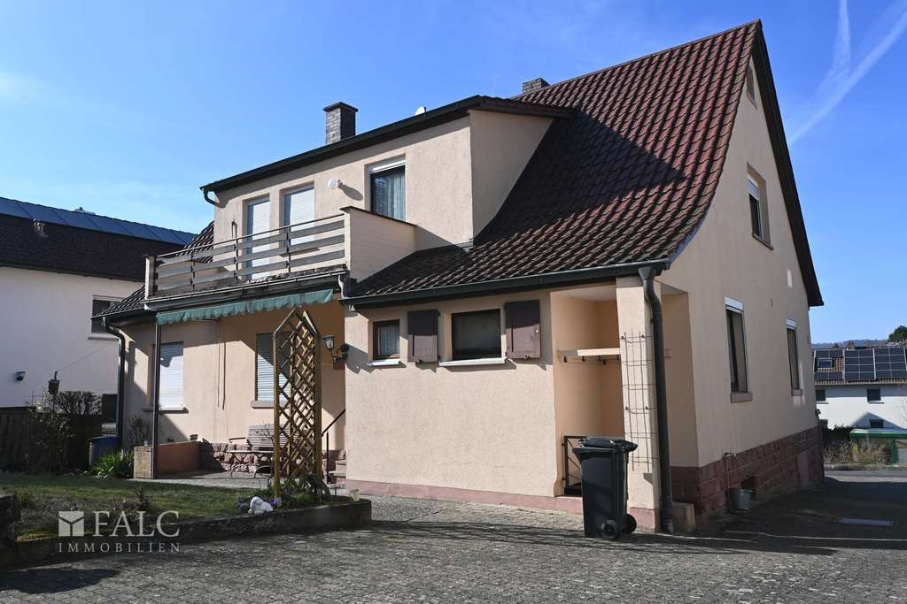 Immobilie in Kreuzwertheim - Wohnen in Bayern mit Viel Grund und Boden ! - Bild 3