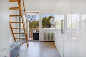 Stilvolles Reihenmittelhaus mit tollem Raumangebot direkt in Weil der Stadt – Die vollständige Adresse der Immobilie erhältst du vom Anbieter., 71263 Weil der Stadt – Vorschaubild 9