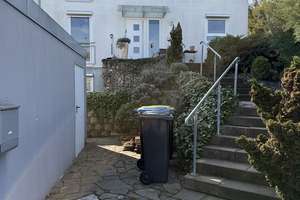 Helle und großzügige Wohnung zu vermieten! EBK, Garage, Arbeitszimmer, Terrasse, Garten... – Berggasse 31, 72762 Reutlingen-Mitte, Reutlingen – Vorschaubild 3