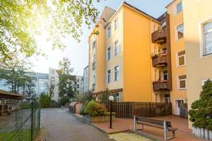 Große 3-Zimmer-Wohnung in Bremerhaven-Lehe im Erdgeschoss mit Terrasse! – Hinrich-Schmalfeldt-Straße 18, 27576 Lehe, Bremerhaven – Vorschaubild 2