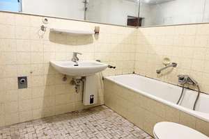 Südliche Vorstadt: Renovierungsbedürftige 3 ZKB-Wohnung m. 2 Blk. u. Aufzug – Die vollständige Adresse der Immobilie erhältst du vom Anbieter., 56068 Süd, Koblenz – Vorschaubild 7