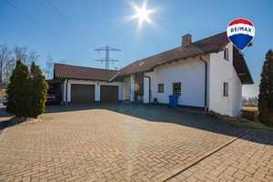 Charmantes Einfamilienhaus mit Einliegerwohnung – 
Großzügiges Wohnen mit Weitblick – Waldshut (Kreis) – Vorschaubild 1