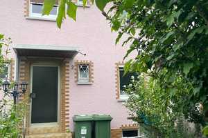 Reihenendhaus mit zwei Vollgeschossen, Garten und Doppelgarage. – Ludwigsburg (Kreis) – Vorschaubild 1