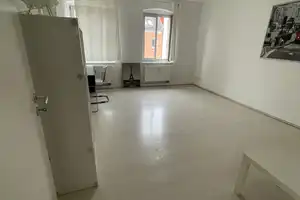 Wohnen am Mauerpark – Bezugsfreie 2‑Zimmer‑Wohnung mit sonnigem Süd‑Balkon – Berlin – Vorschaubild 2