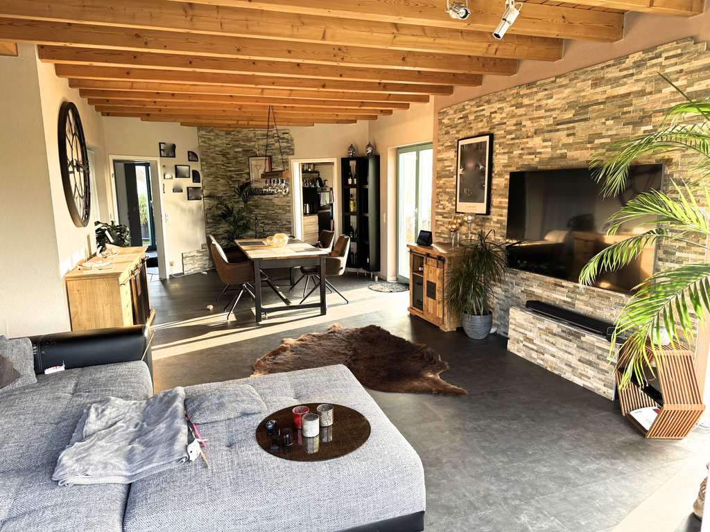 Immobilie in Osthofen - Penthousewohnung mit herrlichem Ausblick in 67574 Osthofen - Bild 1