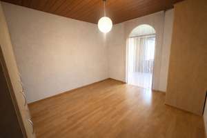 Große Altbauwohnung mit Potenzial:  130 m² Wohnfläche, Balkon und 3 Schlafzimmern! – Die vollständige Adresse der Immobilie erhältst du vom Anbieter., 75179 Brötzingen, Pforzheim – Vorschaubild 6