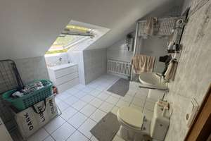 Schönes und helles Dachgeschoß-Appartment in 3-Fam.-Haus - Köln-Weiden, Schulstr (Rhein-Center-Nähe) – Schulstraße 46, 50858 Weiden, Köln – Vorschaubild 10