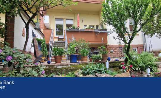 Charmante Erdgeschosswohnung mit eigenem Garten