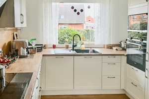 **Modernisiertes Einfamilienhaus in Lingen – mit Garten, Balkon, Kellerbar & Garage** – Emsland (Kreis) – Vorschaubild 6
