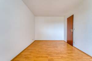 Helles Wohnen mit Südbalkon und idealer Anbindung in Moosach – Die vollständige Adresse der Immobilie erhältst du vom Anbieter., 80992 Alt-Moosach, München – Vorschaubild 2