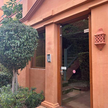 Exklusives Erdgeschoss mit Garten in Residencial Benatalaya, bezugsfertig, um den Sommer zu genießen