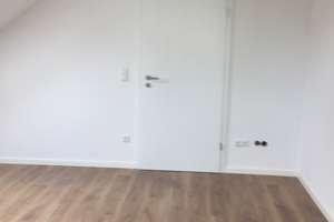 Neuwertige - moderne 2 Zimmer Dachgeschosswohnung EBK Balkon Trudering/Berg am Laim – Weißpfennigweg 9a, 81825 Berg am Laim Ost, München – Vorschaubild 12