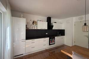 Moderne, offen gestaltete 2-Zi.-EG-Whg. mit EBK/ Terrasse ideal für Single oder Paar. Keine WG. – 80992 Alt-Moosach, München – Vorschaubild 2