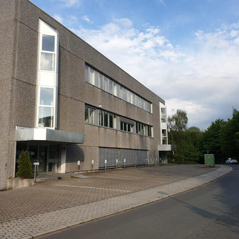 RUHR REAL: Voll klimatisierte Büroflächen im Gewerbegebiet "Teelbruch" | Stellplätze 