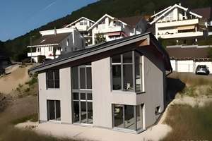Sonnenverwöhnte Stil-Ikone mit Aussicht ins Tal – Die vollständige Adresse der Immobilie erhältst du vom Anbieter., 72458 Albstadt – Vorschaubild 1