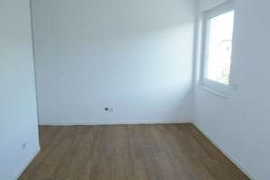 Modern geschnittene 4-Zimmer-Wohnung mit Einbauküche und Aufzug – 51377 Steinbüchel, Leverkusen – Vorschaubild 7