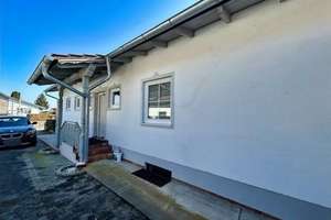 Komfortables Zuhause mit Terrasse und Garten

 – Die vollständige Adresse der Immobilie erhältst du vom Anbieter., 94533 Buchhofen – Vorschaubild 4