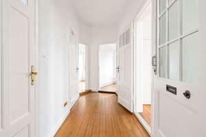Großzügige 3,5-Zimmer-Wohnung mit Altbauflair, EBK und Tageslichtbad – Die vollständige Adresse der Immobilie erhältst du vom Anbieter., 28207 Hastedt, Bremen – Vorschaubild 2
