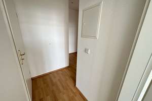 Toller Wohnkomfort im Hinterhaus, ab Oktober: 2 Zimmer im 1. OG mit Balkon, Gäste-WC & Carport! – Jakobstraße 13, 2826 Innenstadt, Görlitz – Vorschaubild 15