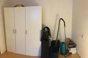 Attraktive 3-Zimmer-Dachgeschosswohnung mit Einbauküche in Ulm – Zeitblomstraße 17/1, 89073 Ulm – Vorschaubild 9