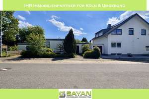 SAYAN Immobilien - Freistehender Bungalow im Pulheimer Malerviertel: inklusive 604 m² Sonnengarten - – Die vollständige Adresse der Immobilie erhältst du vom Anbieter., 50259 Pulheim – Vorschaubild 1